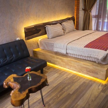 Pariban Hotel بيراستاغي المظهر الخارجي الصورة