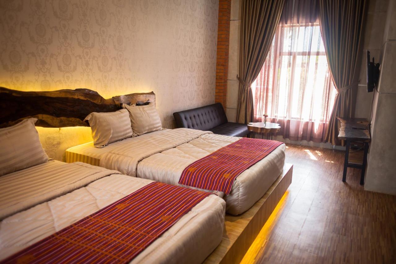 Pariban Hotel بيراستاغي المظهر الخارجي الصورة