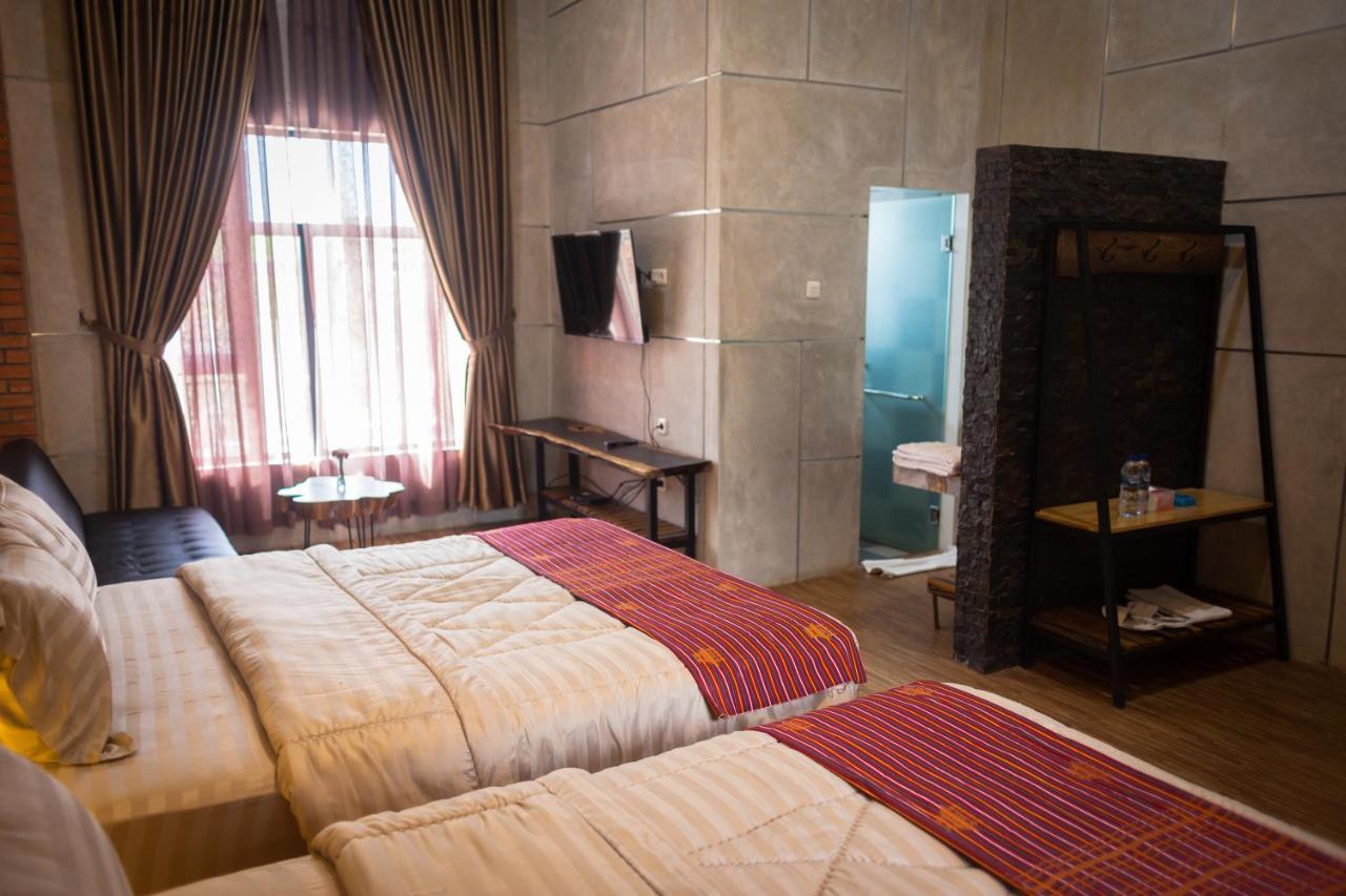 Pariban Hotel بيراستاغي المظهر الخارجي الصورة